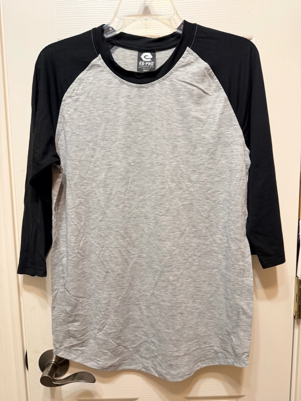 NWOT UniSex EG-PRO Black and Gray Raglan 3/4 Sleeve Baseball Tee,
